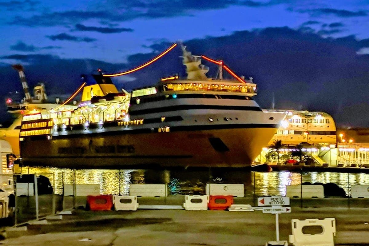 Corsica Ferries (Nice / Toulon / Livorno / Savona → Ajaccio)