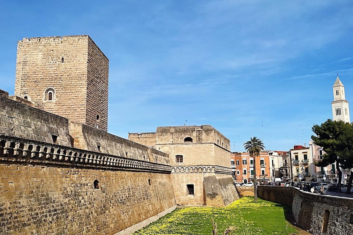 Castello Svevo (Norman-Swabian Castle exterior)