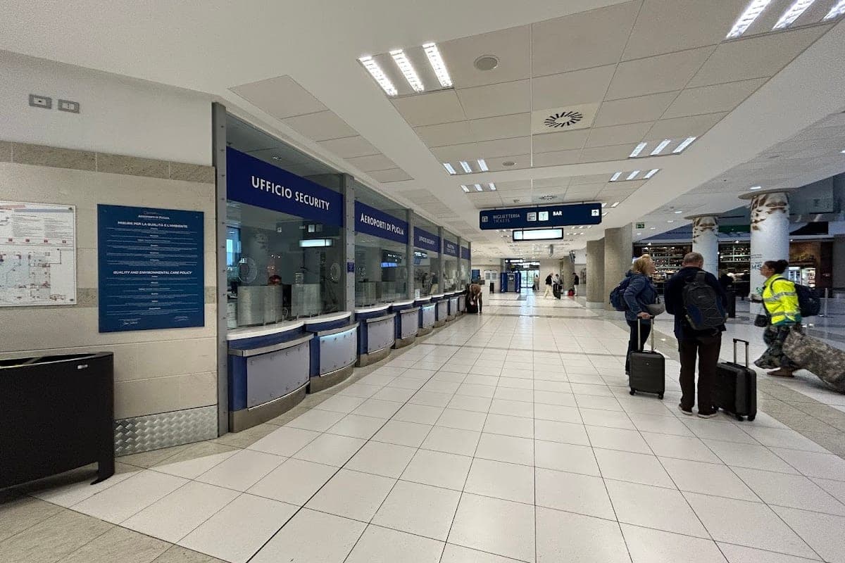 Bari Karol Wojtyla Airport
