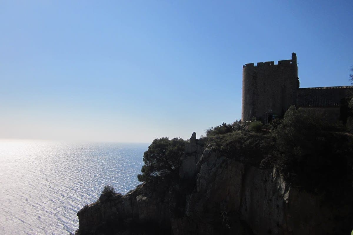 Cap de Begur lighthouse trail (Far de Sant Sebastià)