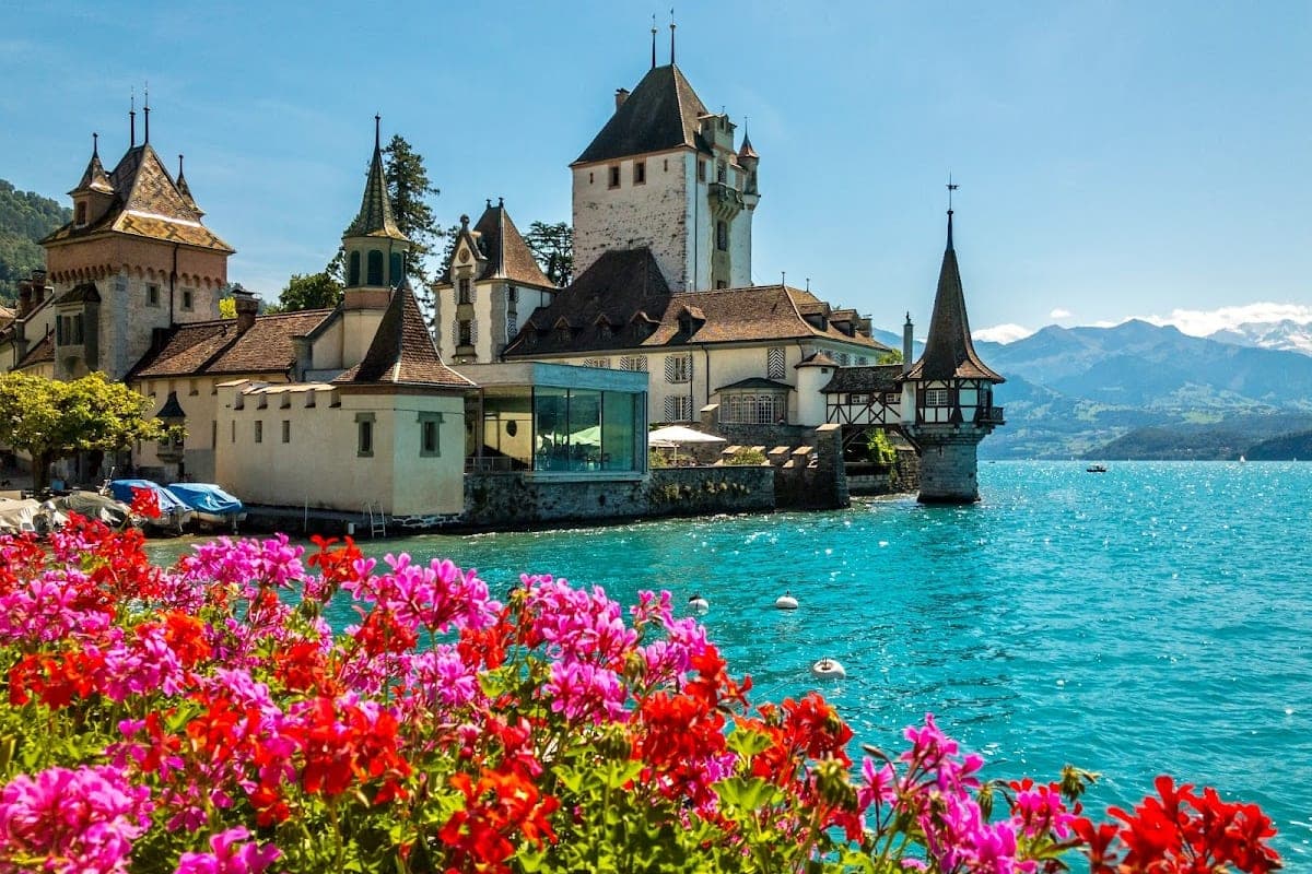 Thunersee (Lake Thun) — Hilterfingen shore