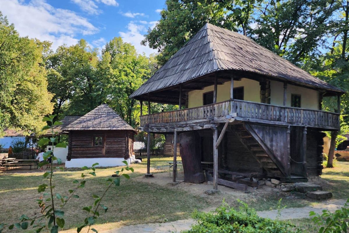 Village Museum (Muzeul Satului)