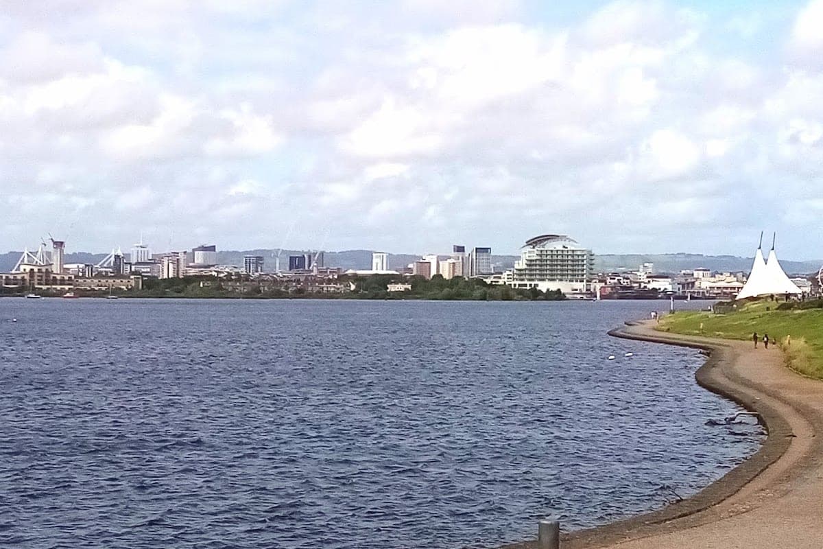 Cardiff Bay Barrage walk