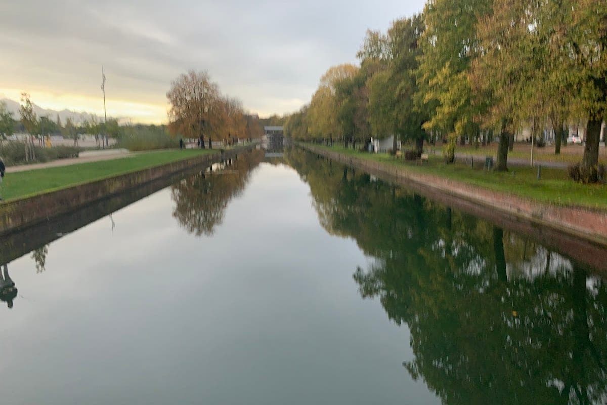 Canal de la Deûle towpath