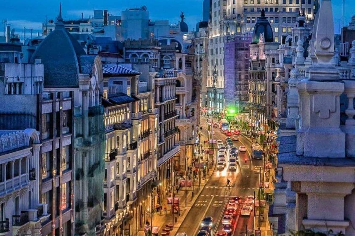 Puerta del Sol and Gran Vía Walk