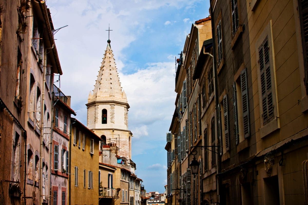 Le Panier — Historic Quarter Walk