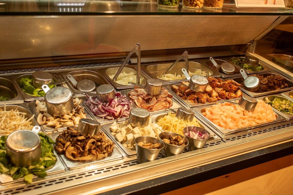 L'Écusson — Medieval Quarter Walk