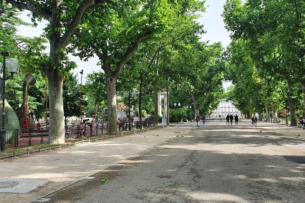Place de la Comédie & Esplanade Charles de Gaulle