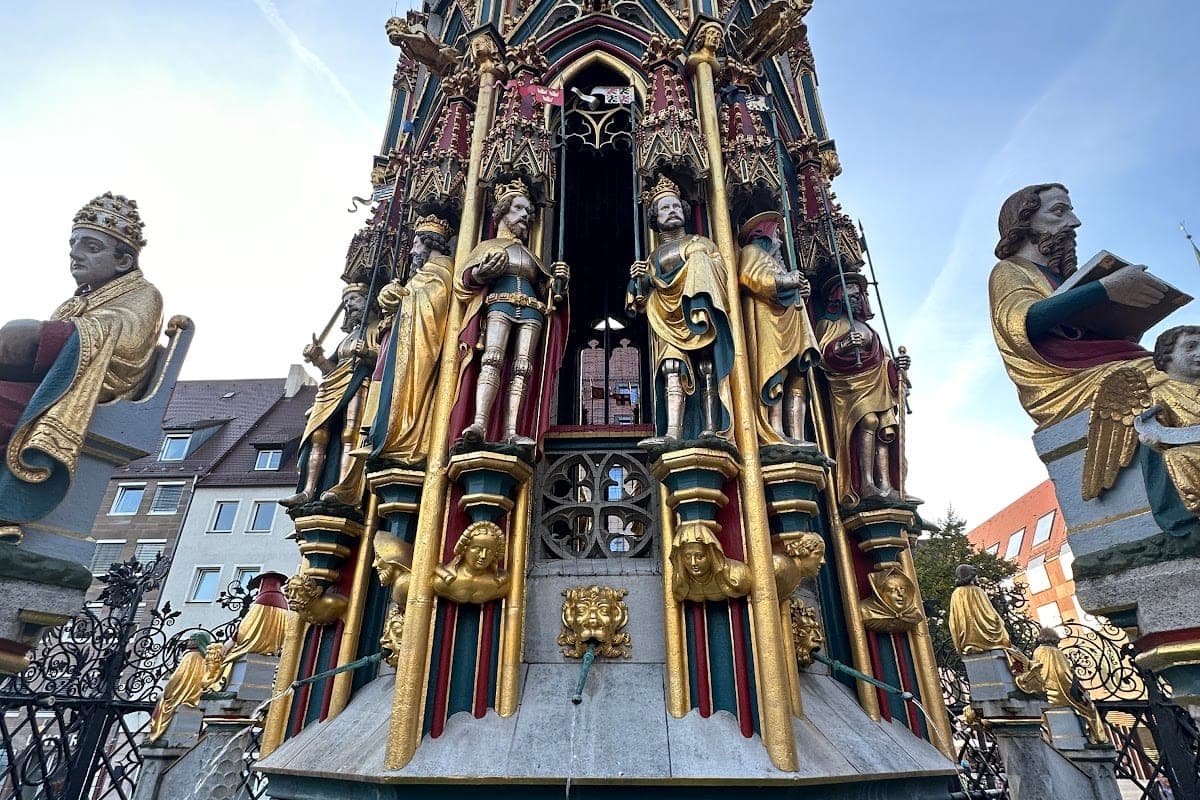 Hauptmarkt & Schöner Brunnen