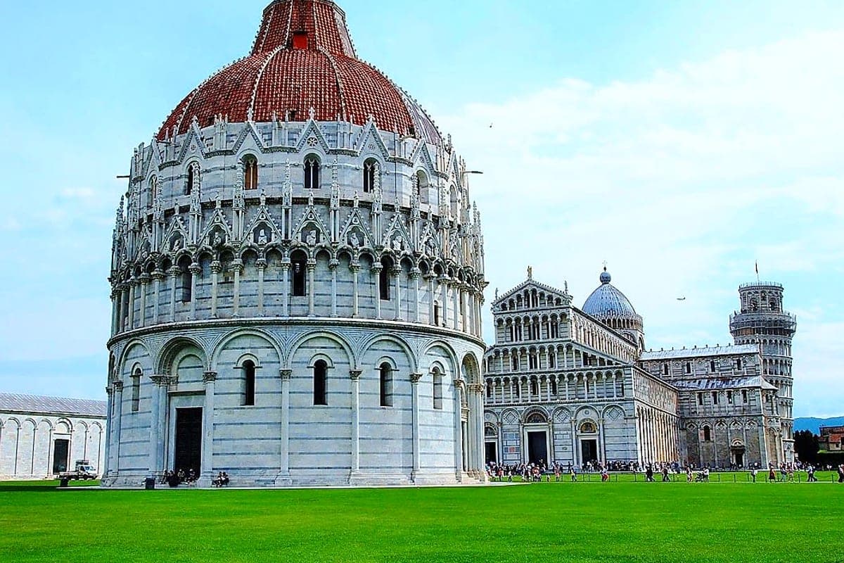 Piazza dei Miracoli (exterior)
