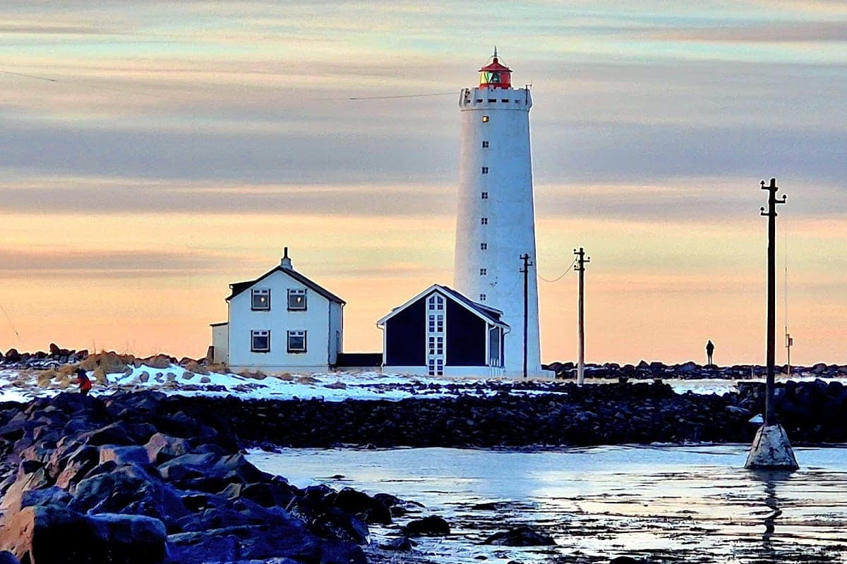 Northern Lights Viewing (Öskjuhlíð & Grótta)