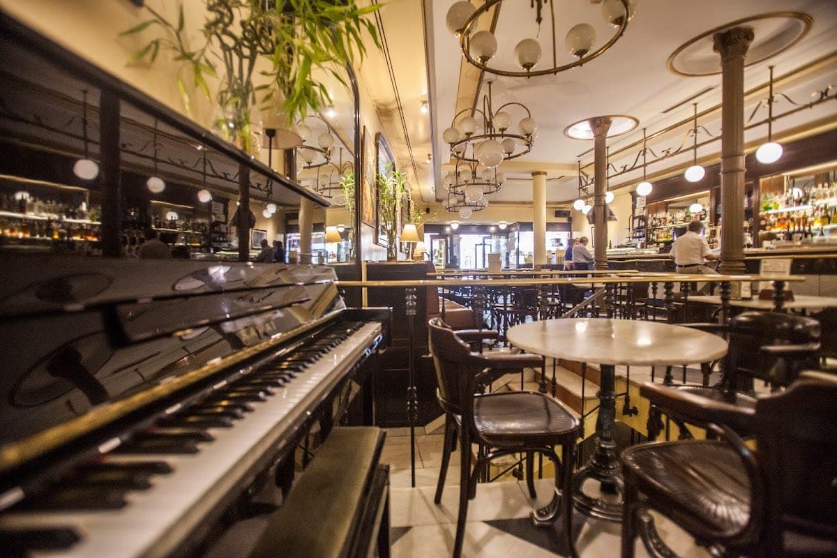 Café Novelty