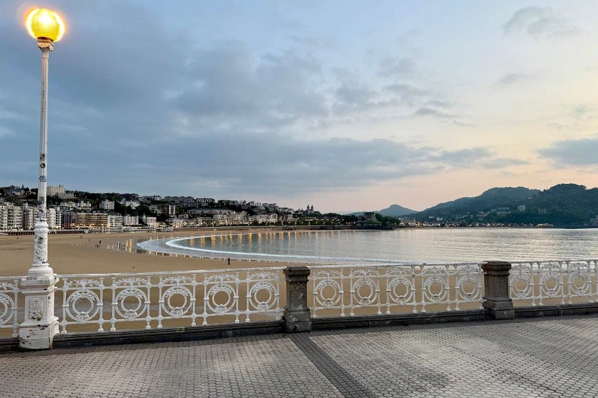 Paseo de La Concha Promenade