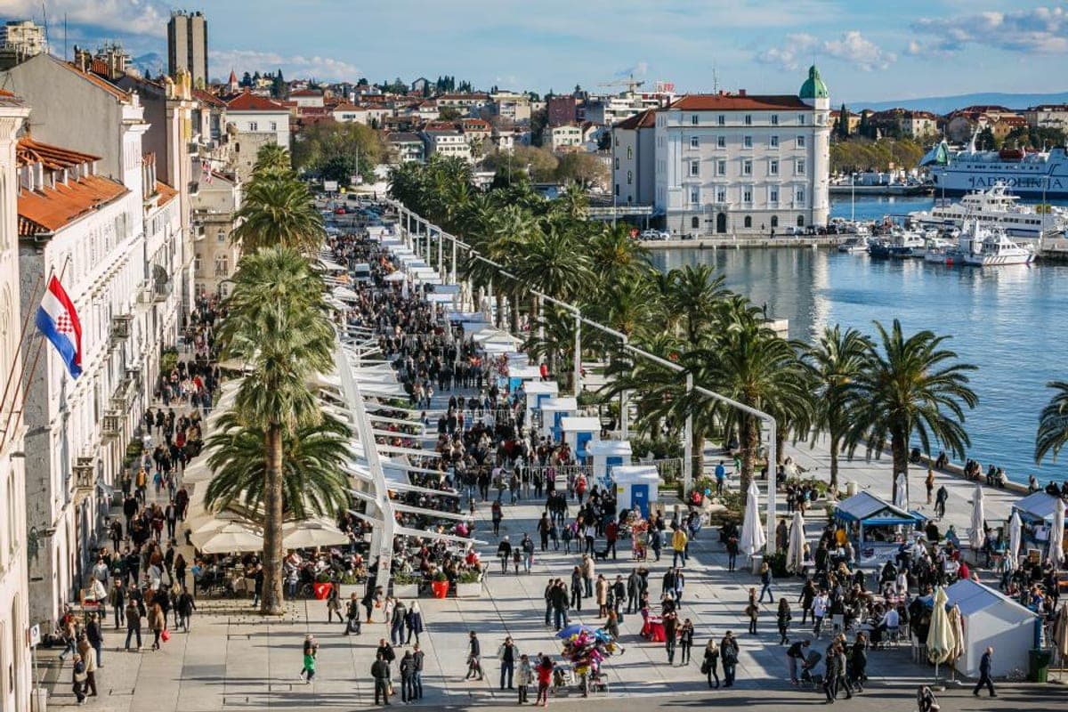 Šetalište Ivana Meštrovića (Coastal Promenade)