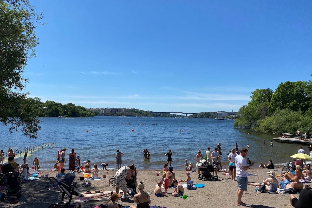 Smedslätten Beach (Mälaren shore)