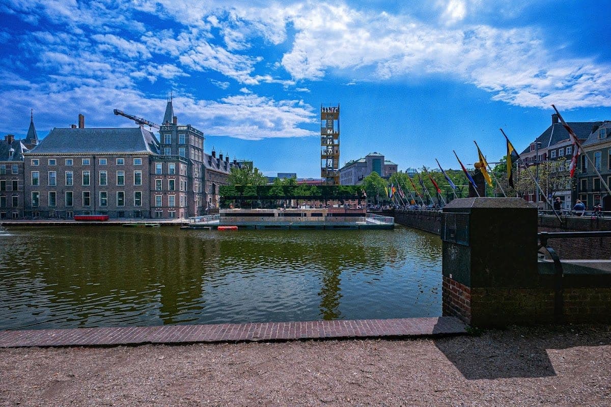 Hofvijver & Binnenhof courtyards
