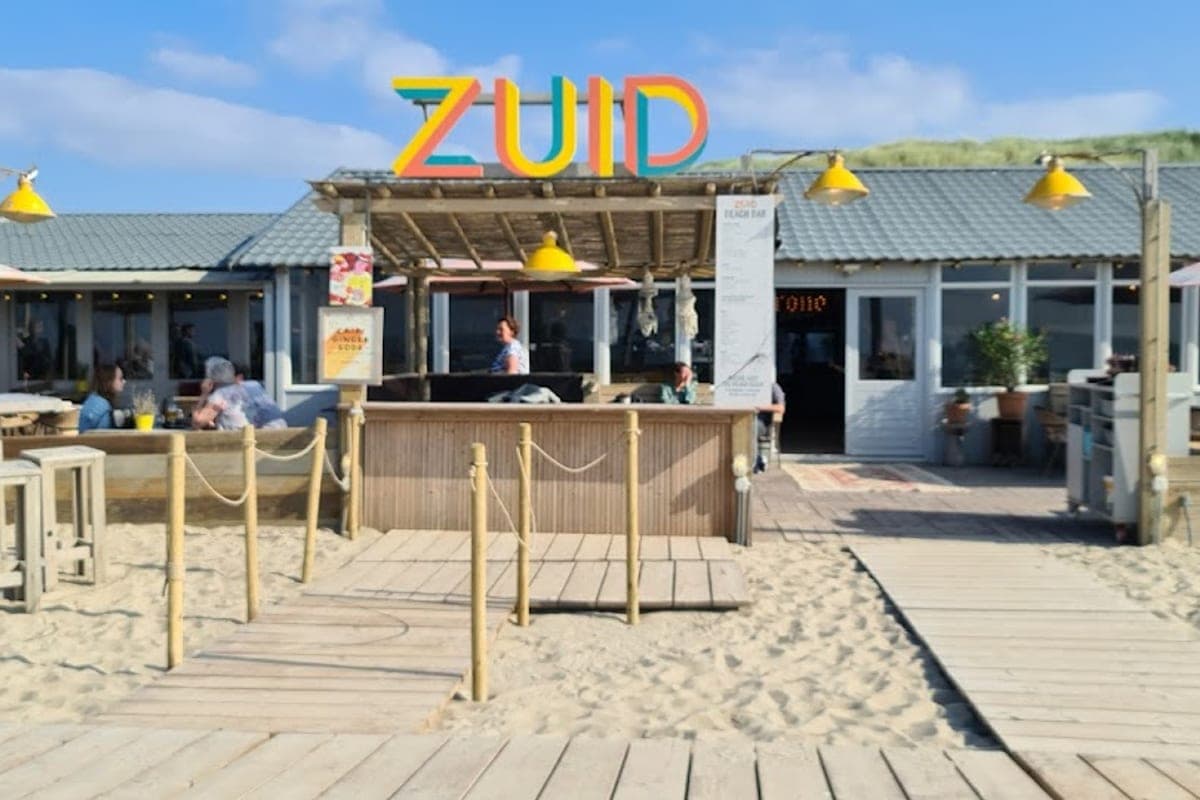 Scheveningen Zuiderstrand (winter & summer night)