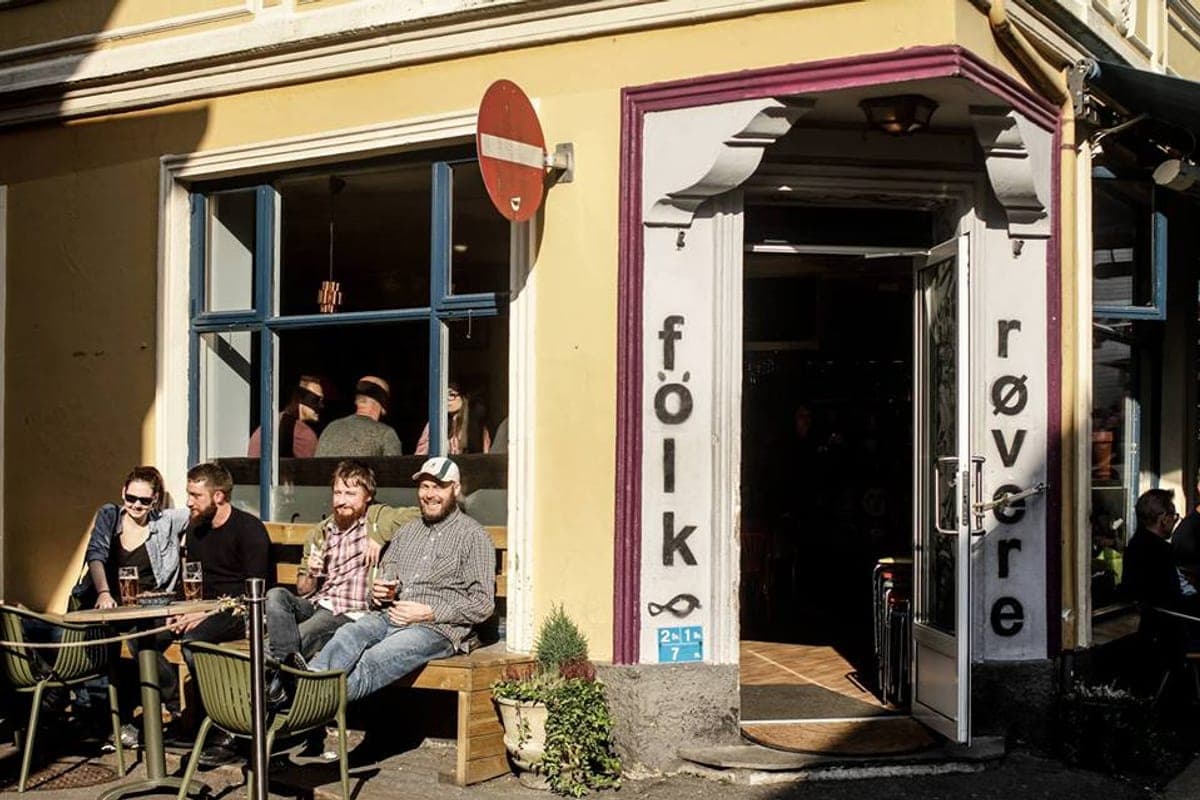 Folk og Røvere