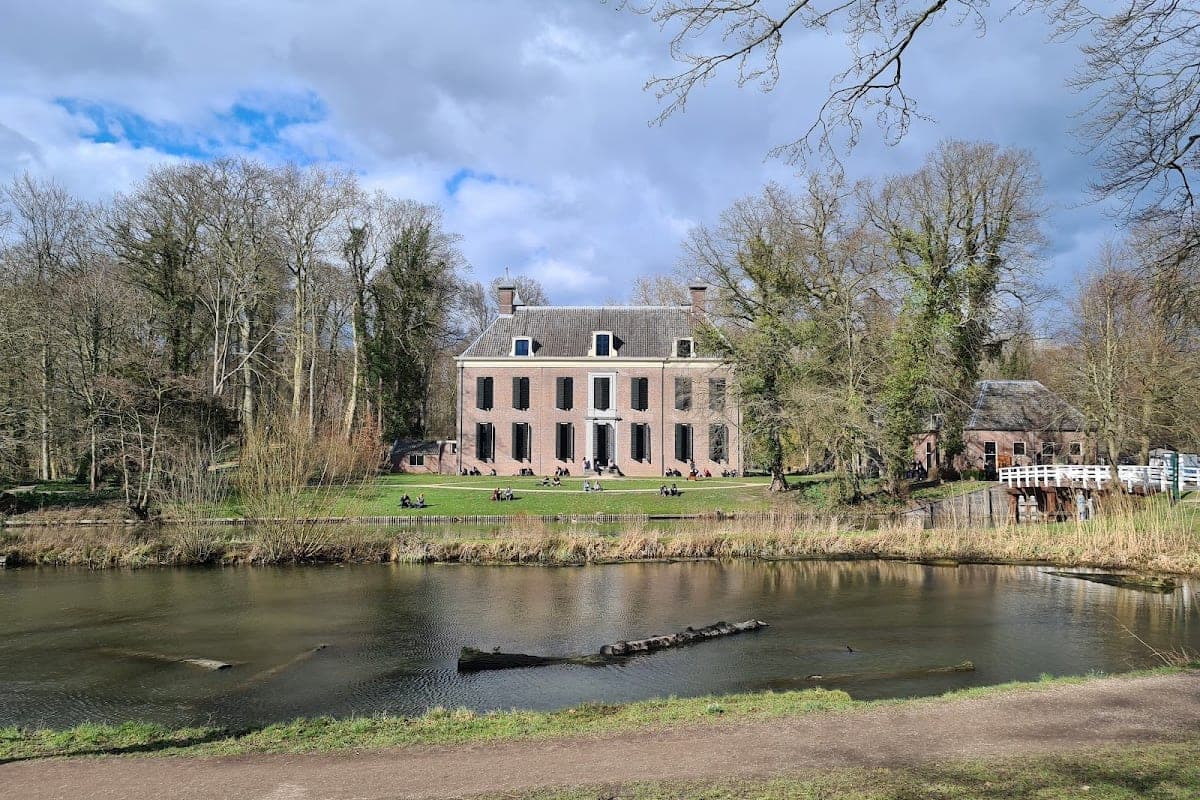 Kromme Rijn riverbank (Amelisweerd)