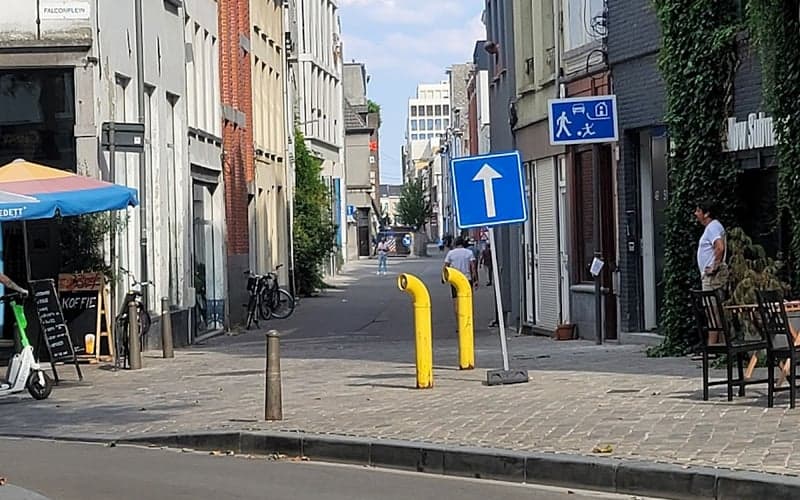 B&B Yellow Submarine