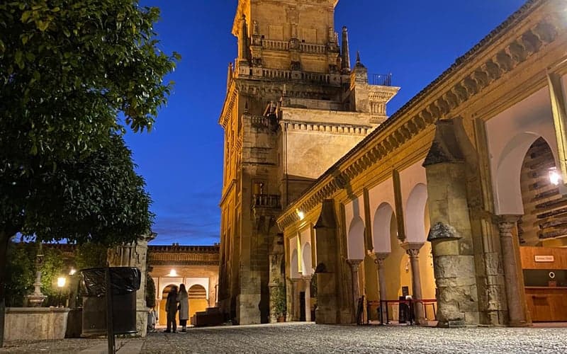 Hotel Boutique Caireles