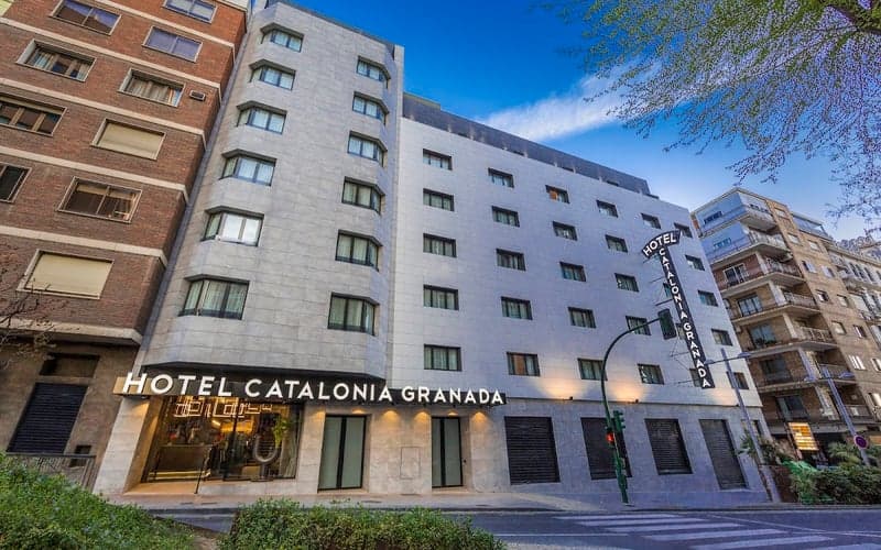 Catalonia Granada: Cat-friendly hotel in Granada