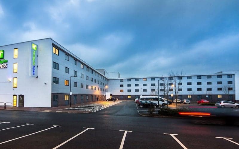 Holiday Inn Express Manchester Airport by IHG: Cat-friendly hotel in Manchester