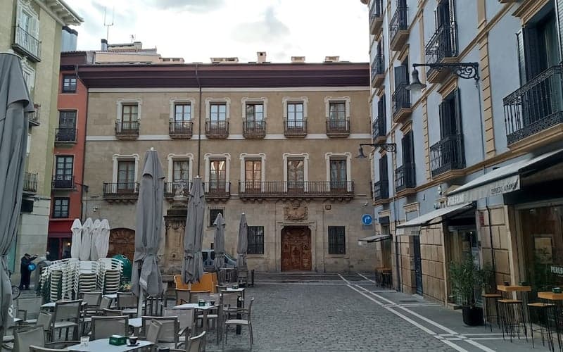 Palacio Guendulain: Se admiten gatos hotel in Pamplona