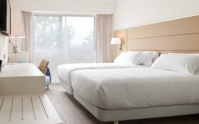 NH Pamplona Iruña Park: Se admiten gatos hotel in Pamplona