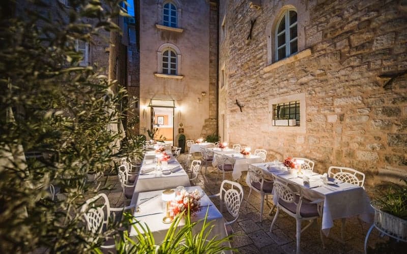 Hotel Vestibul Palace: Beach Access hotel in Split