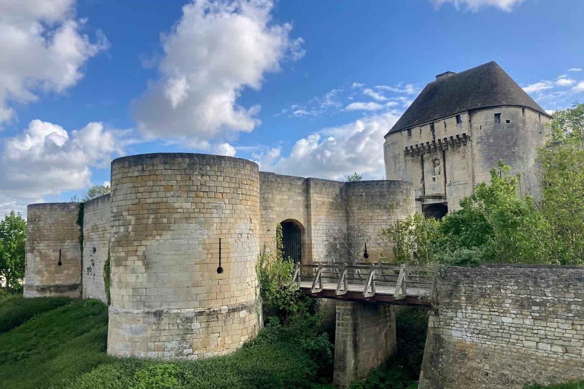 Château de Caen — ramparts & lawns