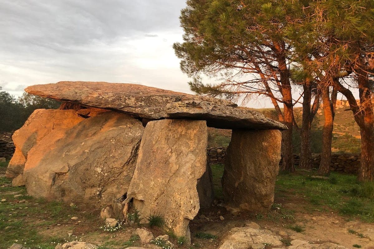 Dolmen de la Creu d`en Cobertella