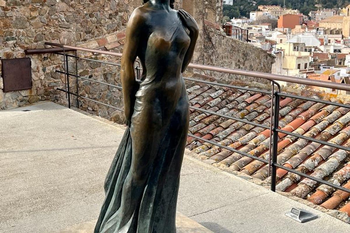 Ava Gardner statue (Pandora memorial)