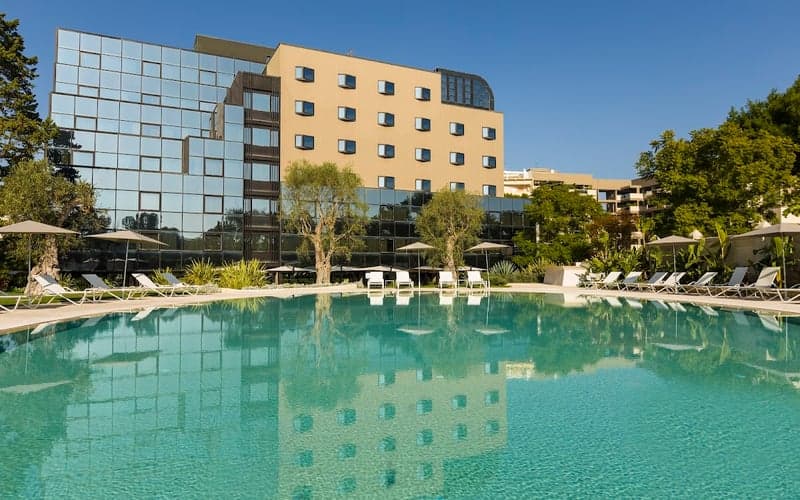 Mercure Villa Romanazzi Carducci: Se admiten gatos hotel in Bari